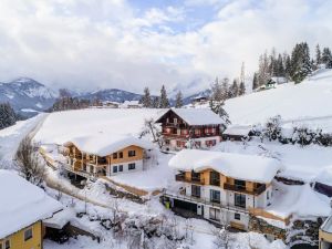 Image of Villa with mountain views