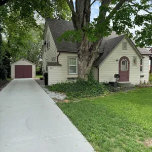 Image of 1 Bedroom Apt Located Near Downtown And Historic Districts - Stairs Required