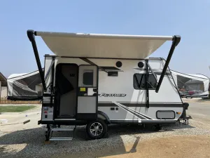 Image of Cozy travel trailer! Pick up or drop off in Tehachapi