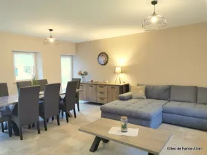 Image of Charming 1BR Cottage with Private Terrace and Garden near Le Pal Park