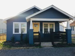 Image of Beautifully remodeled Bungalow steps away from Historic Route 66 and SNU