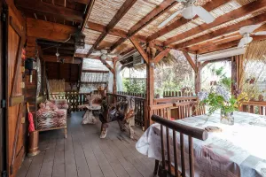 Image of Le Chalet Boisé - Maison avec jardin clôturé