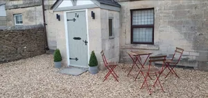 Image of Cottage with Large Drive