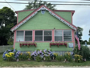 Image of Seaglass*airy 4bd bungalow* 5 min walk to beach*dog friendly