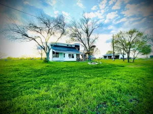 Image of Country Living with all the Amenities