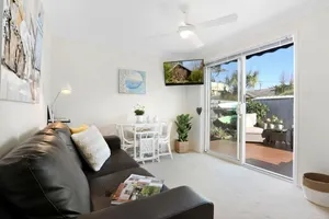 Image of Walk to beach, pet-friendly - Book now for Spring