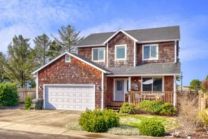 Image of Pet-friendly, enclosed yard, walk to town\/beach (Whale)