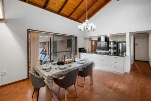Image of Vintage Elegance Morden Comfort 5BRHouse Robertson
