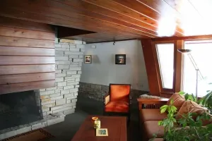 Image of Clarance Gonstead Guest Cottage, Prairie Style, Stone & Tide Water Cypress