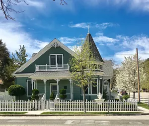 Image of Huston's Attic-Renewed Downtown Charm at an Amazing Location--13th & Vine!