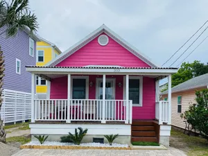 Image of Cutest Cottage on the Beach- FREE WIFI and Laundry Included sleeps 5