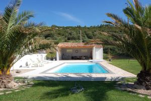 Image of Villa in the countryside with swimming pool near Aix en Provence