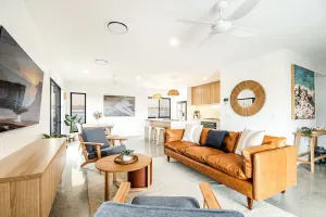 Image of Stylish 4 bedroom house with pool