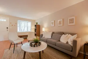 Image of ClintonCrest: Private Yard & Near DC