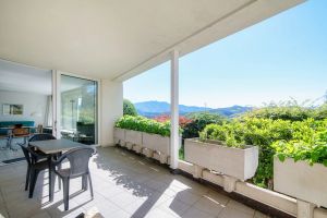 Image of Two-bedroom apartment with terrace and beautiful lake view (EVIA APARTMENT)