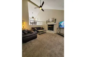 Image of Quiet and comfortable West Omaha home + garage ❤