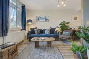 Image of Stylish, business traveller friendly apartment, with free parking and Netflix