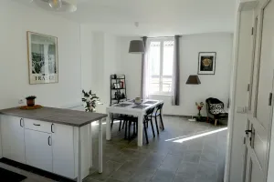 Image of Maison Carrée/Coeur historique de Nîmes - Superbe Appt 55m²