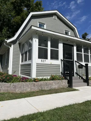 Image of Cozy Cape Cod in Lake Geneva - walking distance to Main St and Beach