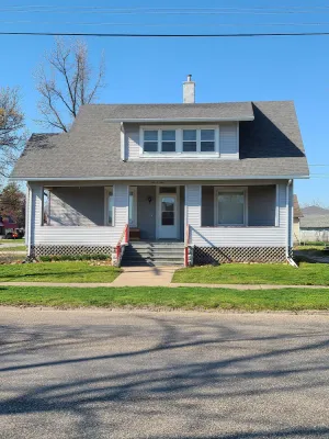 Image of House with 2 separate living areas
