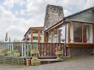Image of 4 bedroom accommodation in Huthwaite, near Sutton-in-Ashfield