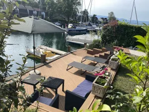 Image of Maison les pieds dans l'eau avec place d'amarrage !