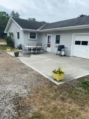 Image of Lakeside Retreat