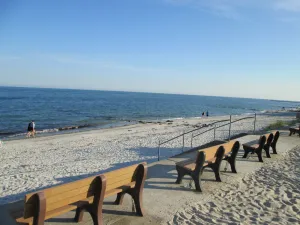 Image of 78 Seaview Ave, rear unit. Big Private Yard, 10 Minute Walk to Beaches!