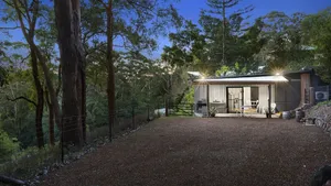Image of The Avenue - Beach and the Bush Cabin