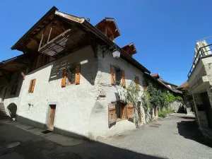 Image of Duplex apartment 120m from Lake Annecy, in the heart of the medieval village of Duingt