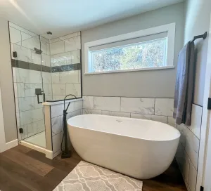 Image of New! Gorgeous Getaway with Bay and Mountain Views and Soaking Tub.