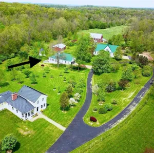 Image of Carriage House Farm-stay near Rocky Fork Lake