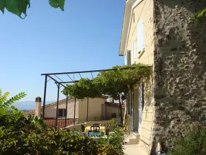 Image of Detached 3-star village house overlooking the Durance river.