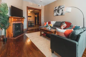 Image of Lovely 3 bedroom Apartment in Midtown\/Downtown Omaha