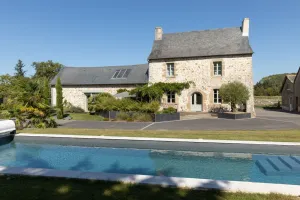 Image of Gite La Grange 4*, Cosy and chic, Private spa, Swimming pool, pétanque, barbecue