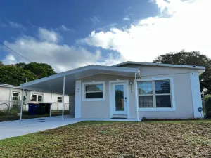 Image of Home near the Beach w\/ Hot-tub and Movie Room
