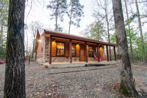 Image of Hickory Moon - 1 Bedroom Couples Cabin near Beavers Bend Park