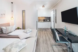 Image of The alternative to the hotel: serviced apartment with kitchen \/ bath \/ hotel service