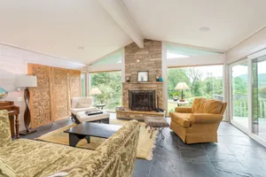 Image of Charming home with deck, grill, fast WiFi, partial AC, & washer\/dryer