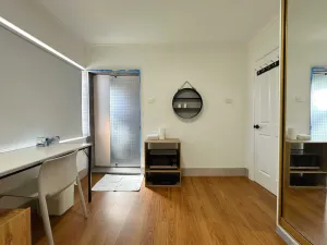 Image of Montrose Double Bed Room close to City