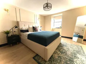 Image of Charming and Cosy - Black's Land