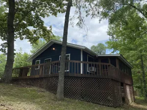 Image of Cozy Waterfront Cabin on Rough River Lake
