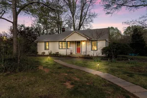 Image of Country Cottage with Modern Amenities