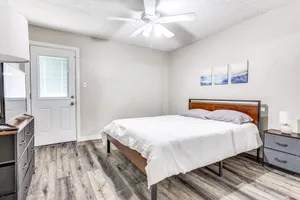 Image of Ultra-Modern Duplex, Mins from Downtown, Pets OK
