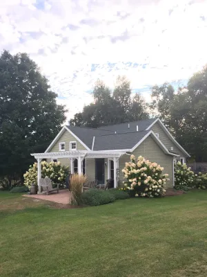 Image of TWO CREEKS FARM