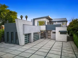 Image of Vanalden - Luxury Estate, Gated with Entertainer's Backyard