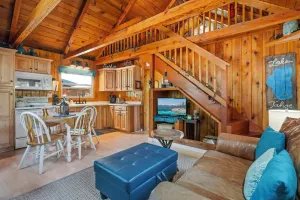 Image of Aidenn Cabin - 1 bedroom, loft, 1 bath - Walk to private beach & Restaurants