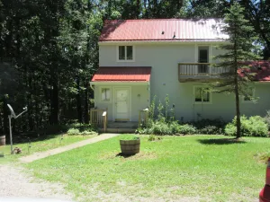Image of Wooded Get Away Where Memories Are Made That Comfortably Sleeps 8