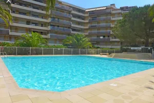 Image of St Raphaël \/ Frejus beach 40m2, swimming pool, 1 bedroom, 150m beach