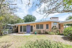 Image of Ground Level, Fenced Yard, Dogs Welcome  Easy Walk to Back River Beaches